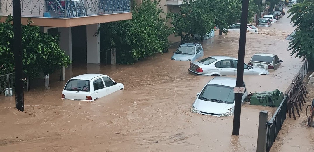 Xωρίς πόσιμο νερό για 9η ημέρα ο Βόλος - Αποκαταστάθηκε το οδικό δίκτυο