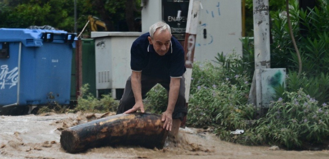 Χωρίς νερό για δωδέκατη μέρα ο Βόλος - Σταθερά τα νερά της Κάρλας