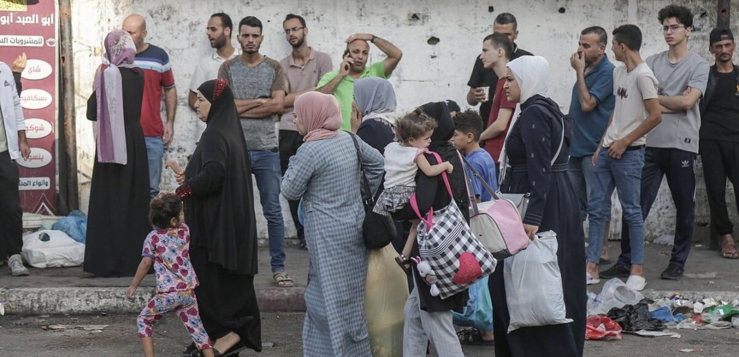 Πόλεμος στο Ισραήλ: Μαζική φυγή αμάχων από τη Γάζα, έληξε το τελεσίγραφο – Συγκλονιστικό βίντεο