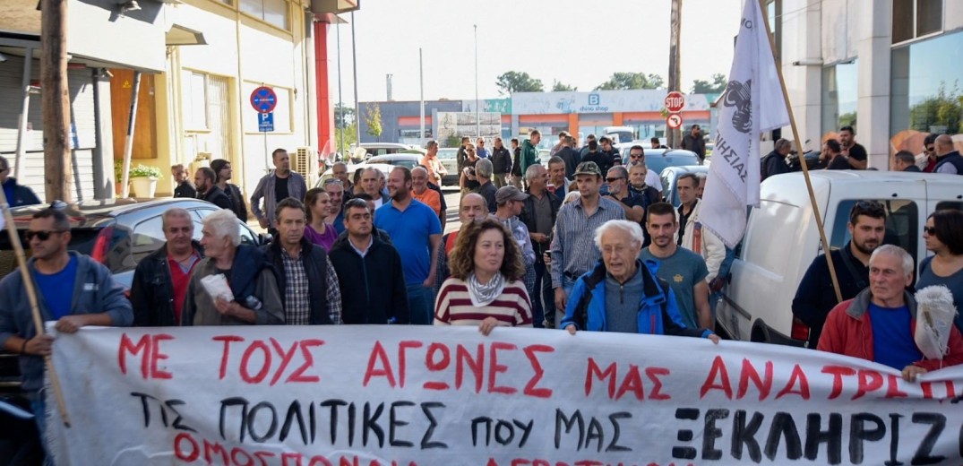 Λάρισα: Ξεσηκώθηκαν οι κάτοικοι για τις αποζημιώσεις αγροτών και κτηνοτρόφων