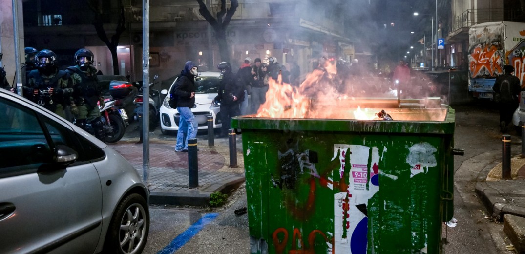 Θεσσαλονίκη: Ένταση και 30 προσαγωγές στο τέλος της πορείας στη μνήμη του Αλ. Γρηγορόπουλου (βίντεο & φωτ.)