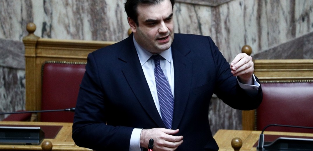 Κυρ. Πιερρακάκης: Το άγχος του ΠΑΣΟΚ και οι πέντε κυβιστήσεις του Νίκου Ανδρουλάκη