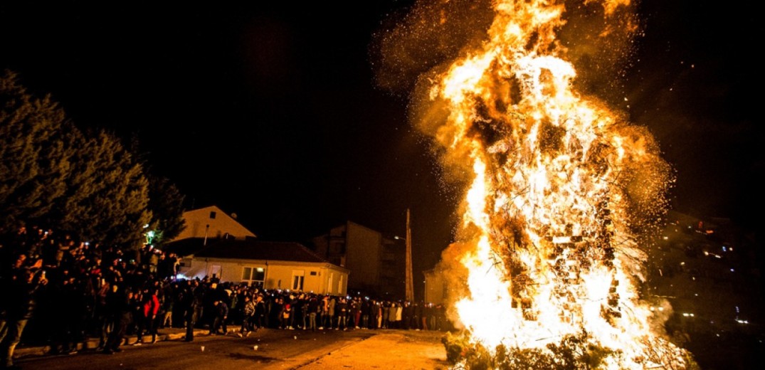  Χριστουγεννιάτικα έθιμα σε ολόκληρη τη Μακεδονία - Φωτιές… καμήλες και φουφούδες δίνουν εορταστικό χρώμα