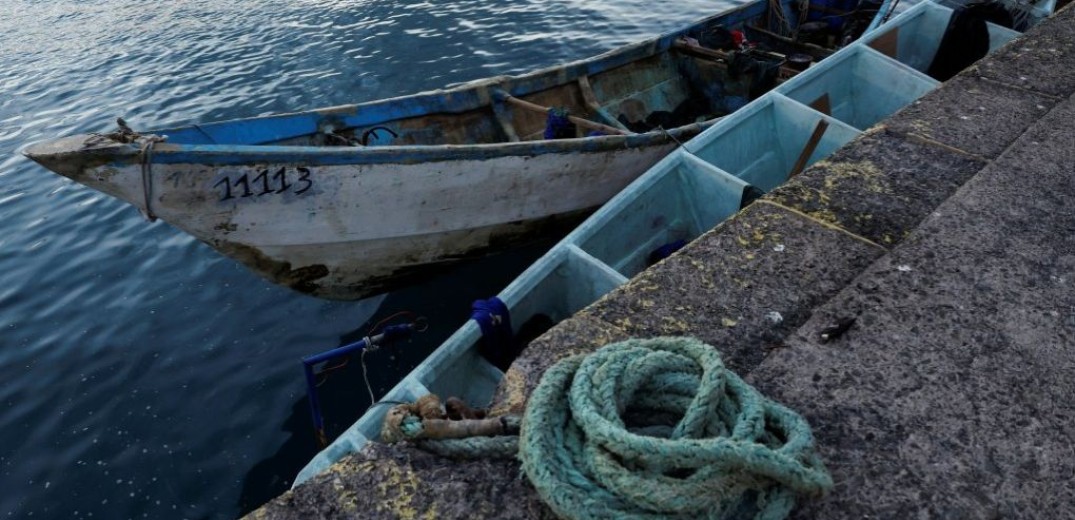 Βρέθηκαν 3 πτώματα μέσα σε βάρκα ανοιχτά των Κανάριων Νήσων στην Ισπανία