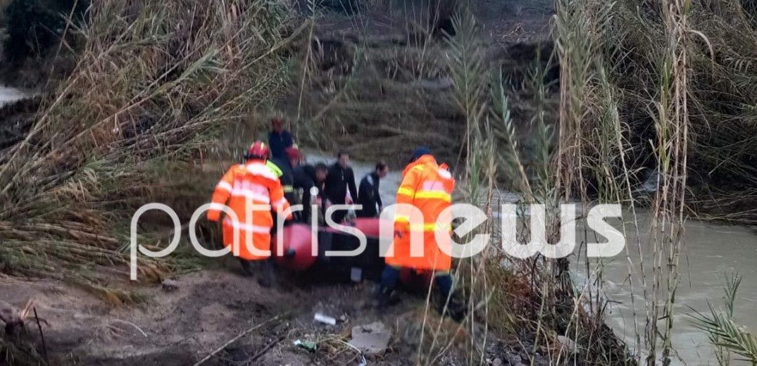 Ηλεία: Νεκρή η συνοδηγός του οχήματος που παρέσυραν ορμητικά νερά - Συνεχίζονται οι έρευνες για τον σύντροφό της (βίντεο)