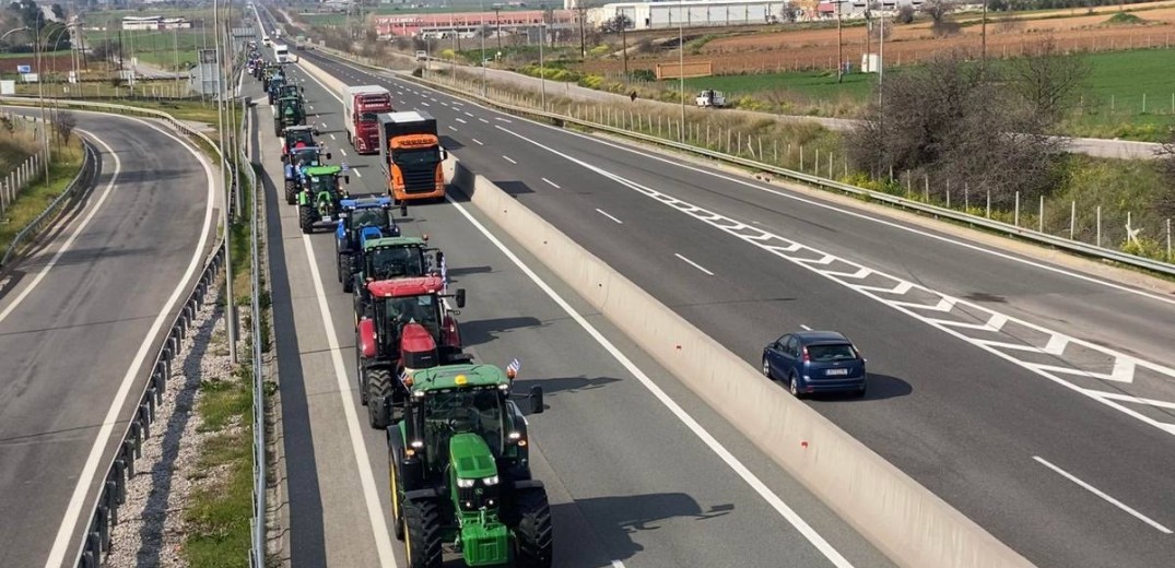 Κινητοποίηση αγροτών της Καρδίτσας στον κόμβο Ε65