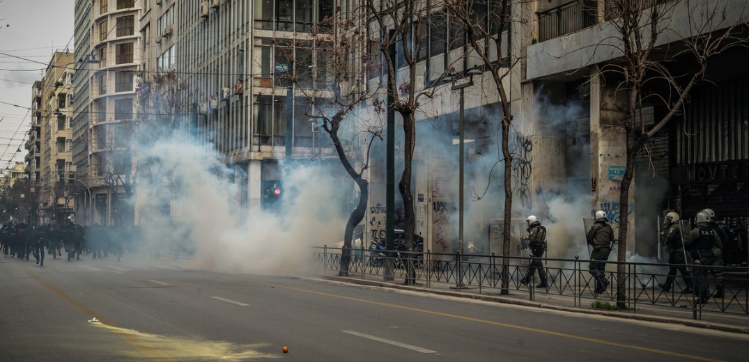 ΕΛ.ΑΣ: 8 οι συλλήψεις και 15 οι νέες προσαγωγές από τα επεισόδια στην Αθήνα