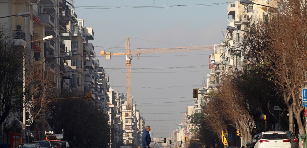 Ακριβή στέγη: Πού οφείλεται η έλλειψη βολικών δομημένων ακινήτων;