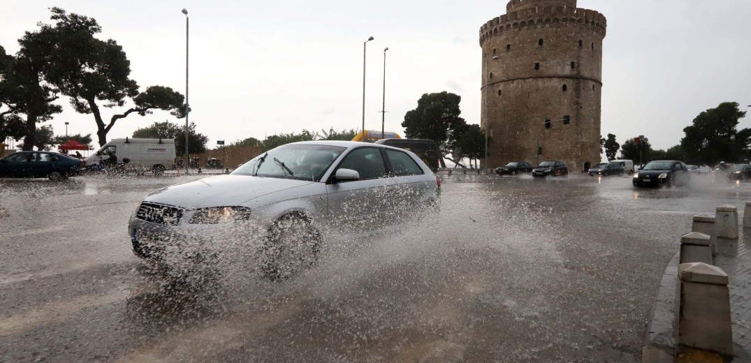 Έκτακτο δελτίο καιρού: Έρχονται νεροποντές στη Θεσσαλονίκη τις επόμενες ημέρες