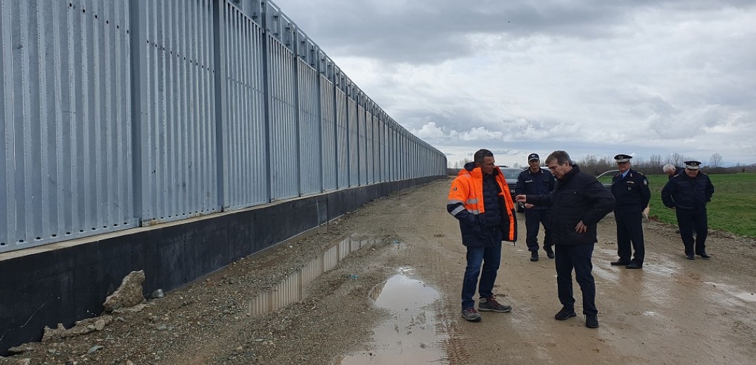 Αυτοψία Χρυσοχοΐδη στα έργα επέκτασης του φράχτη στον Έβρο