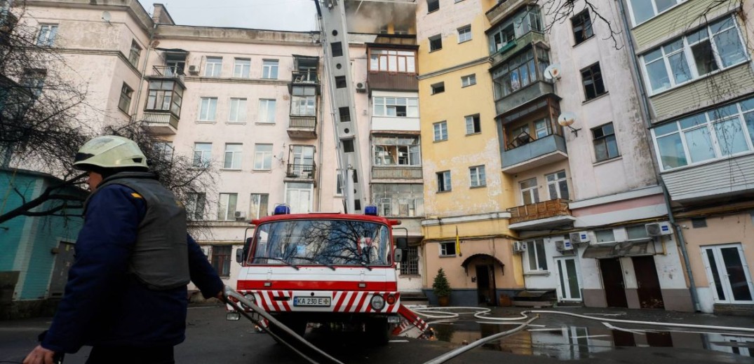 Ζελένσκι: Η Ρωσία χρησιμοποίησε πιθανόν βορειοκορεατικό πύραυλο για τον βομβαρδισμό κοντά στο Κίεβο