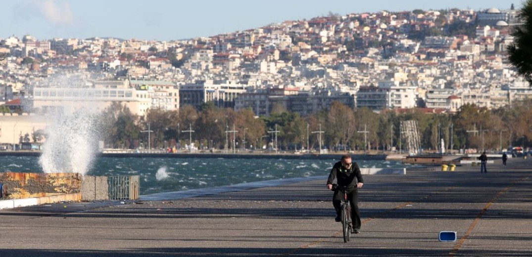 Καιρός: Με ισχυρούς ανέμους θα μπει η νέα εβδομάδα - Έως και 9 μποφόρ στο Θερμαϊκό