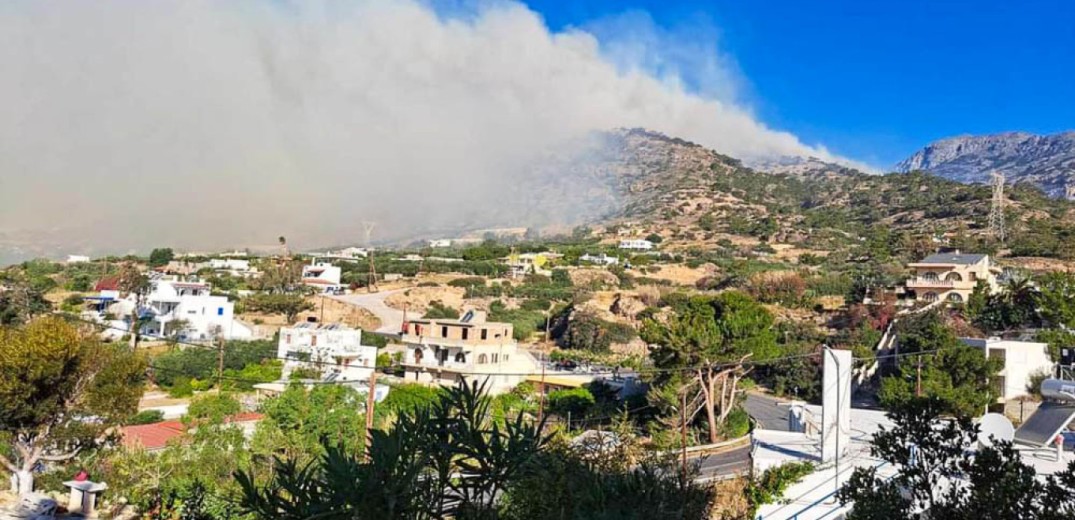 Φωτιά στην Ιεράπετρα: Στους 4 οι τραυματίες - Ενισχύονται συνεχώς οι δυνάμεις της Πυροσβεστικής