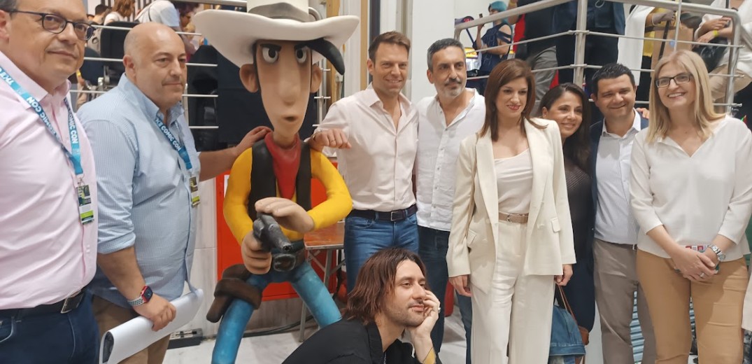 Θεσσαλονίκη: Σε Διεθνή Έκθεση Βιβλίου και «The Comic Con» ο Κασσελάκης - Οι σέλφι, τα games και τα... παραπολιτικά (βίντεο, φωτ.)