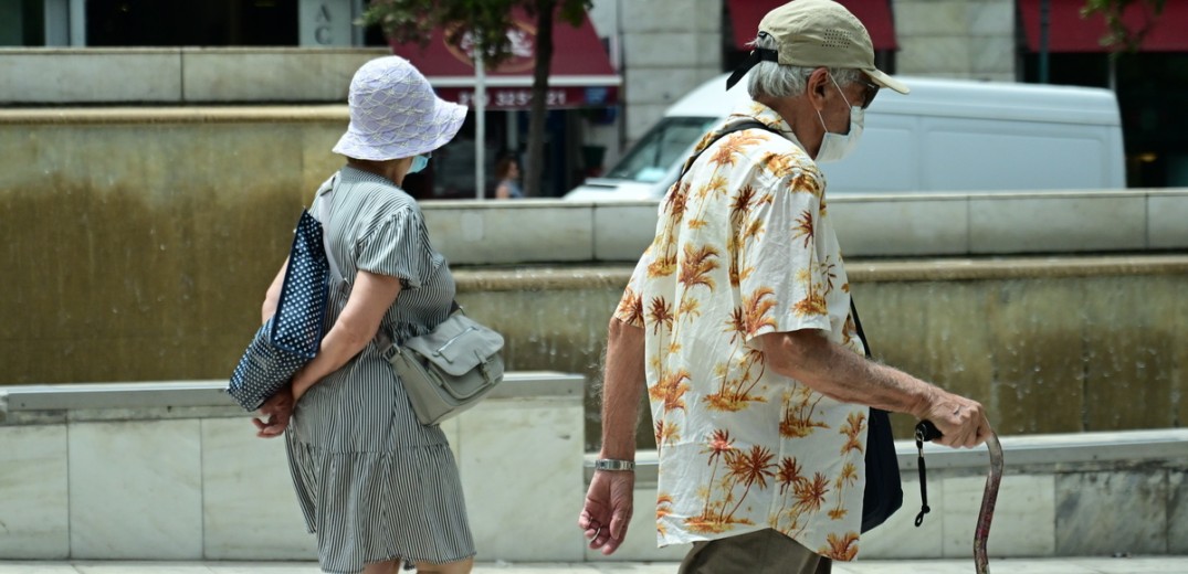 Ανυπόφορα ζεστό το ελληνικό καλοκαίρι - Οδηγός «επιβίωσης» στη νέα κανονικότητα