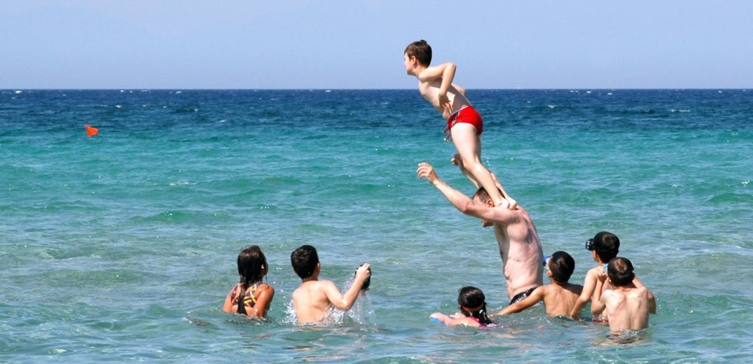 Η έκθεση των μικρών παιδιών σε κρύο και ζέστη μπορεί να επηρεάσει την ανάπτυξη της λευκής ουσίας του εγκεφάλου