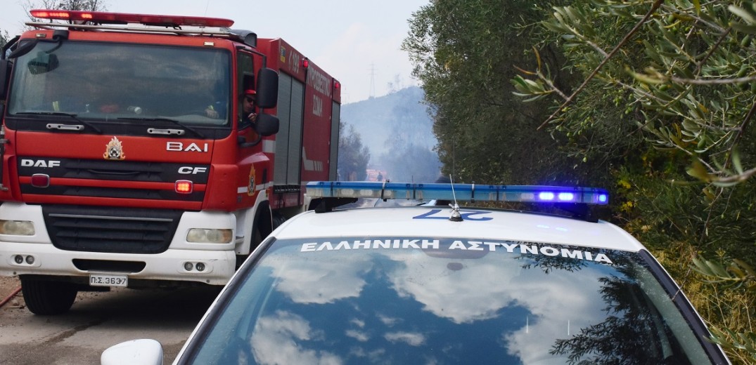 Περαία Θεσσαλονίκης: Πρόλαβε τα χειρότερα η πυροσβεστική σε πυρκαγιά κοντά σε σπίτια