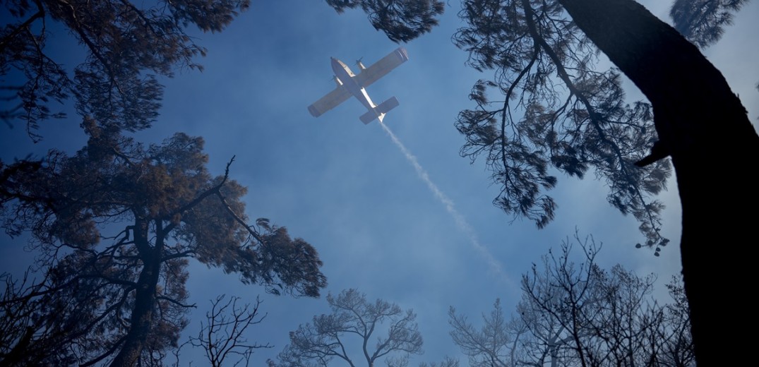 Καβάλα: Φωτιά στην Καλαμίτσα, στην περιοχή του Μπάτη - Επιχειρούν και εναέρια μέσα