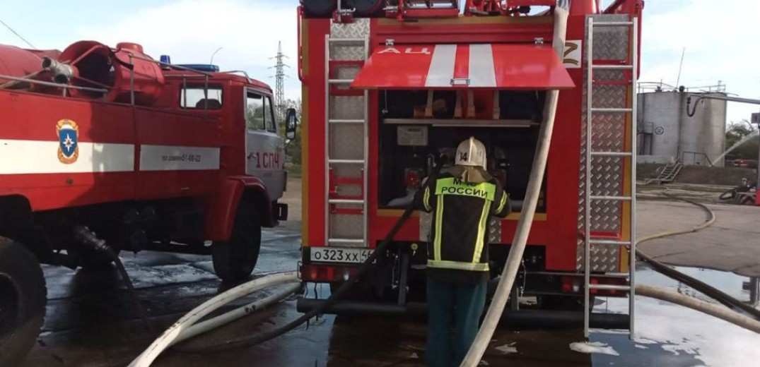 Ρωσία: Στις φλόγες αποθήκες πετρελαίου από επίθεση ουκρανικού drone (βίντεο)