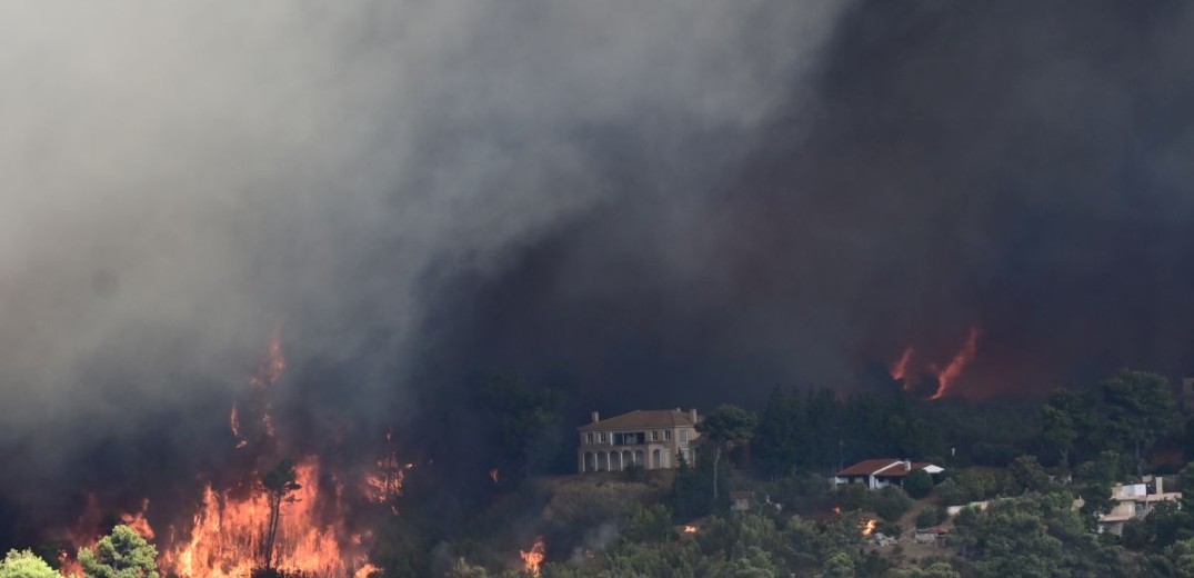 Εκπρόσωπος Τύπου πυροσβεστικής: «Εξαιρετικά δύσκολη ημέρα η σημερινή» (βίντεο)