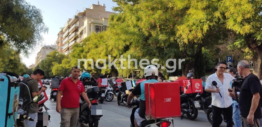 Κοινή μοτοπορεία των εργαζομένων σε Wolt και Efood στη Θεσσαλονίκη – «Δεν θα κάνουμε πίσω» λένε οι διανομείς (βίντεο, φωτ.)