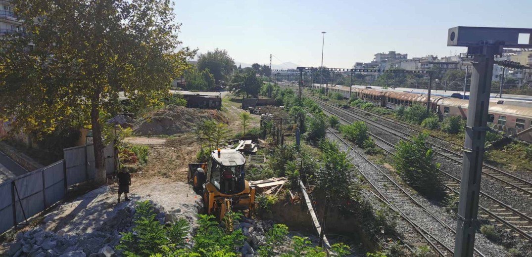 Δήμος Αμπελοκήπων - Μενεμένης: Με γρήγορους ρυθμούς οι εργασίες κατασκευής της νέας μεταλλικής πεζογέφυρας (φωτ.)