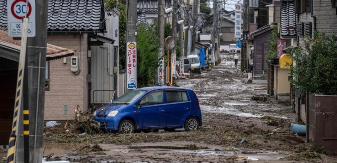 Στο έλεος των πλημμυρών η Ιαπωνία - Ένας νεκρός και 6 αγνοούμενοι (βίντεο)