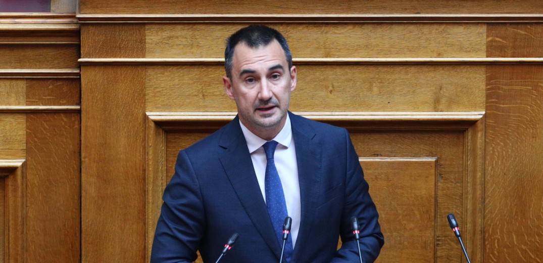 Αλ. Χαρίτσης: Η Ελλάδα είναι η χώρα της μιζέριας, λόγω των πολιτικών της ΝΔ