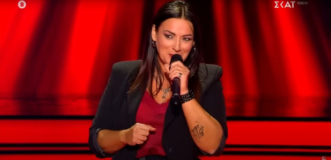 Εργαζόμενη στον δήμο Καλαμαριάς μπήκε στο «The Voice» - Κυνηγά το όνειρό της (βίντεο)