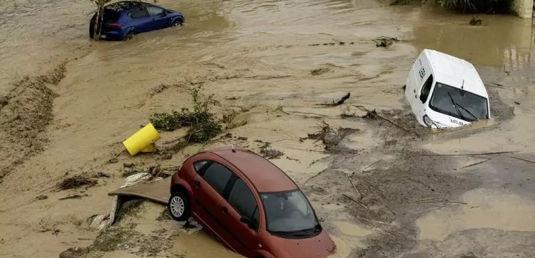 Βιβλική καταστροφή στην Βαλένθια: Τουλάχιστον 95 νεκροί από τις πλημμύρες - Τριήμερο εθνικό πένθος στην Ισπανία (βίντεο, φωτ.)