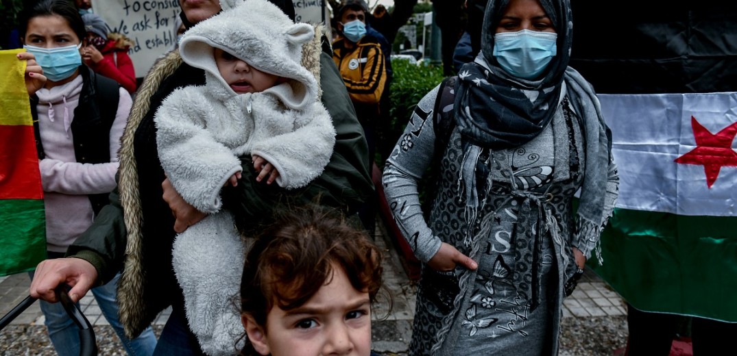 H Ελλάδα αναστέλλει όλες τις διαδικασίες εξέτασης αιτήσεων ασύλου από Σύρους