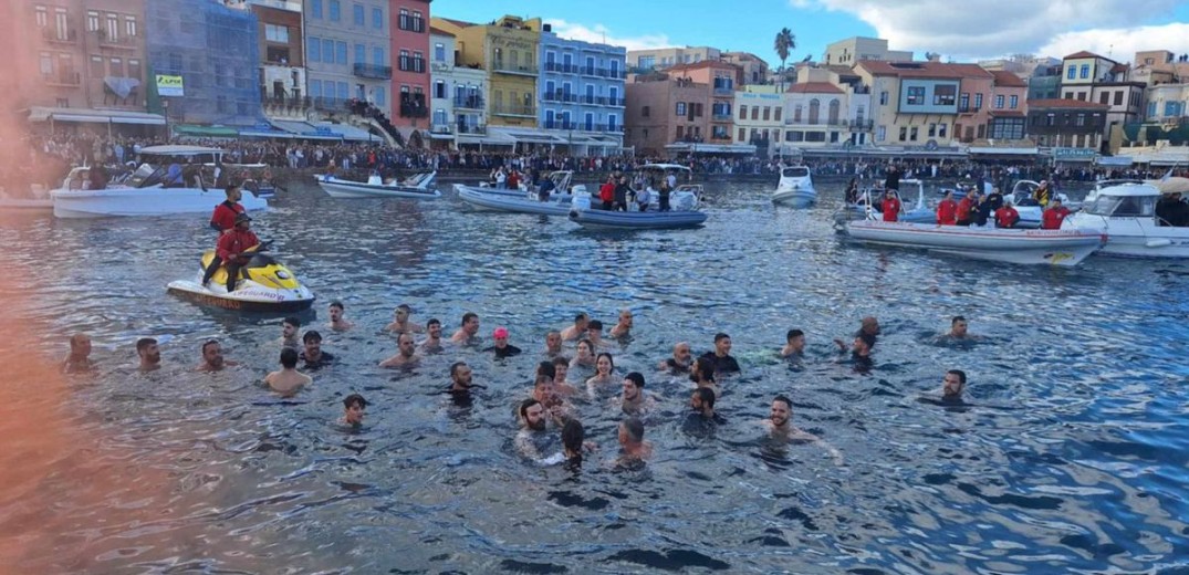 Παρουσία πλήθους κόσμου γιορτάστηκαν τα Θεοφάνια σε Ρέθυμνο και Χανιά (βίντεο)