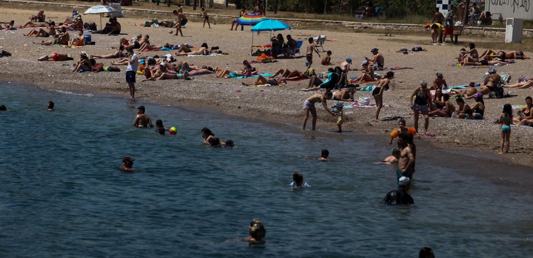 Πλαζ αντί κάλπης ψηφίζουν οι Αθηναίοι (photos)