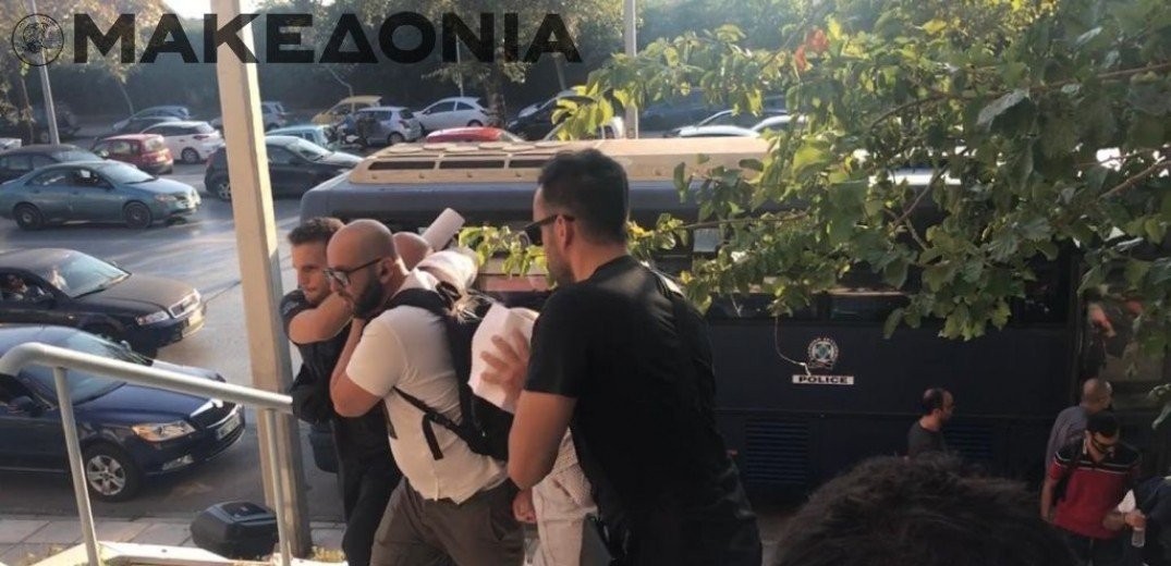 Απολογούνται οι 11 από τους 18 συλληφθέντες στην υπόθεση διαφθοράς του Λιμανιού (βίντεο)