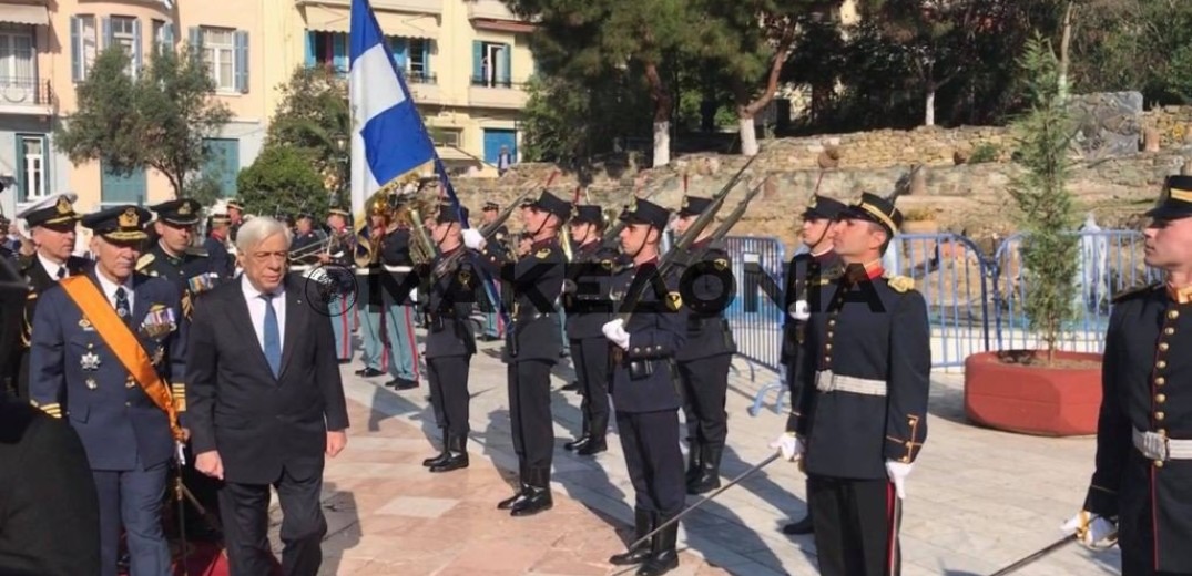 Το πήραν με τα... πόδια Παυλόπουλος και Μητσοτάκης (βίντεο)