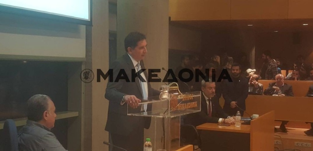 Υποσχέσεις και ύβρεις στη συνεδρίαση του δημοτικού συμβουλίου για τον ΟΑΣΘ