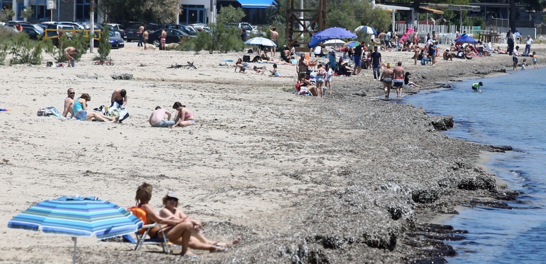 Μένουμε ασφαλείς και στην... παραλία (Βίντεο)