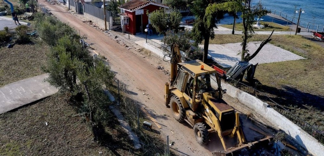 Απέραντο... εργοτάξιο από Δευτέρα η Χαλκιδική -Επί ποδός για εργασίες στα χιλιάδες εξοχικά