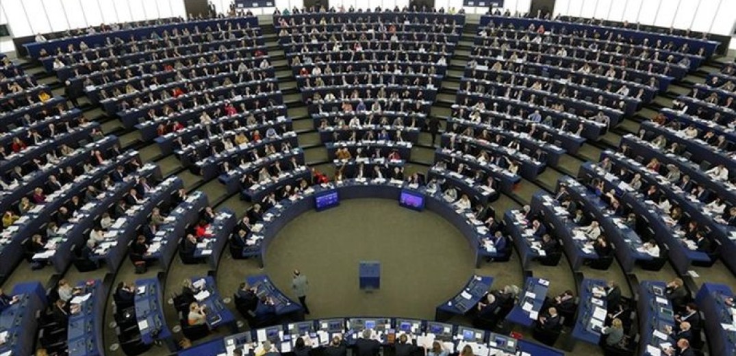 Ευρωεκλογές 2024: To Politico «βλέπει» 9 έδρες για τη ΝΔ και 4 για τον ΣΥΡΙΖΑ - Πώς θα κατανεμηθούν οι υπόλοιπες έδρες