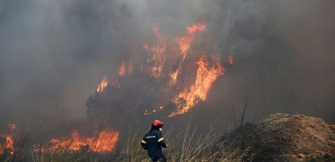 Πολιτική προστασία: Πολύ υψηλός κίνδυνος πυρκαγιάς για τέσσερις περιφέρειες - Θεσσαλονίκη και Χαλκιδική στην κατηγορία 4