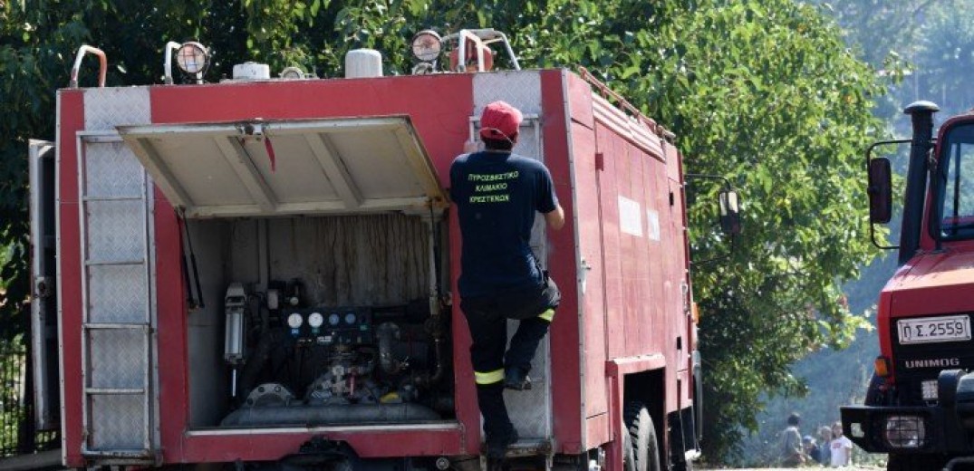 Εκκενώνεται η Πλάκα Λιτοχώρου λόγω της φωτιάς - Ακινητοποιούνται αμαξοστοιχίες και αναμένονται καθυστερήσεις