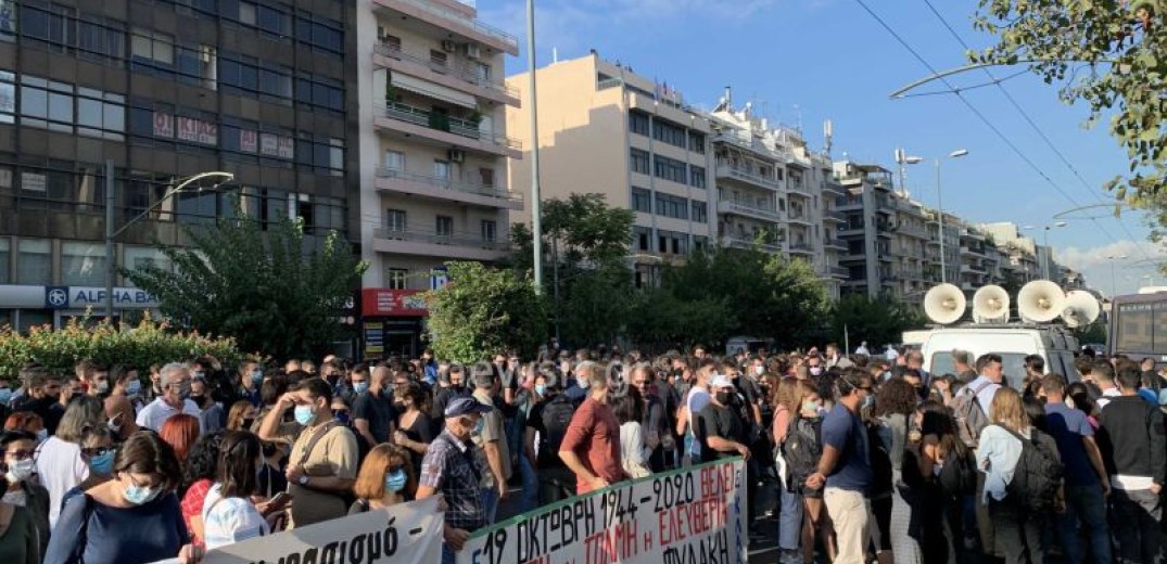 Δίκη Χρυσής Αυγής: Δέκα προσαγωγές ατόμων που πρόσκεινται στη Χρυσή Αυγή - Συγκέντρωση του ΠΑΜΕ έξω από το Εφετείο