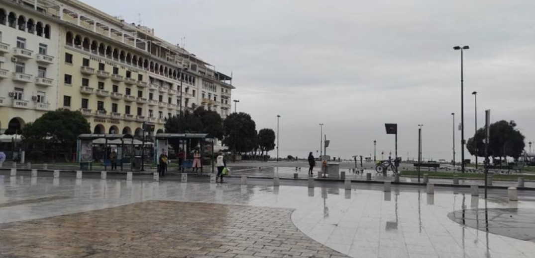 Στο &quot;γκρι&quot; η Θεσσαλονίκη- Πρώτη μέρα εφαρμογής του lockdown (Βίντεο - Φωτ.)