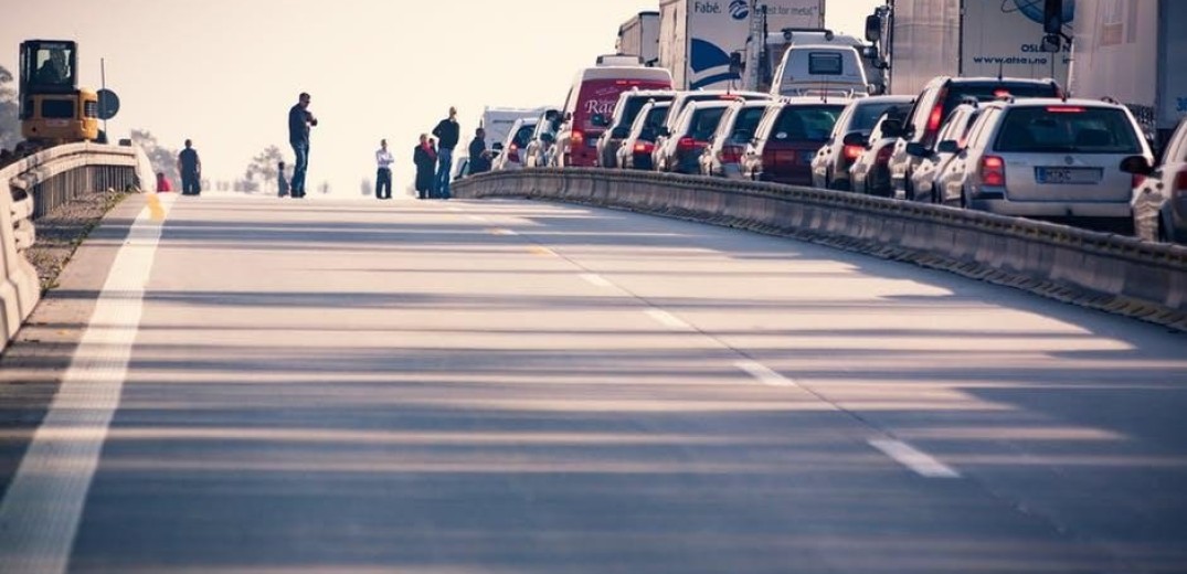 Εργασίες διαγράμμισης στην 27η Επαρχιακή Οδό Θεσσαλονίκης - Ν. Μηχανιώνας