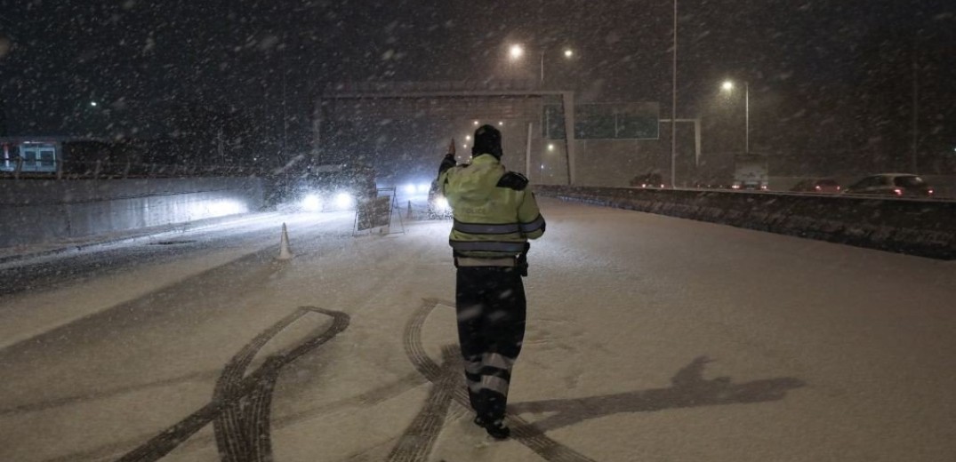 Σε ποια σημεία σε ολόκληρη τη χώρα χρειάζονται αλυσίδες -Πού έχει διακοπεί η κυκλοφορία 