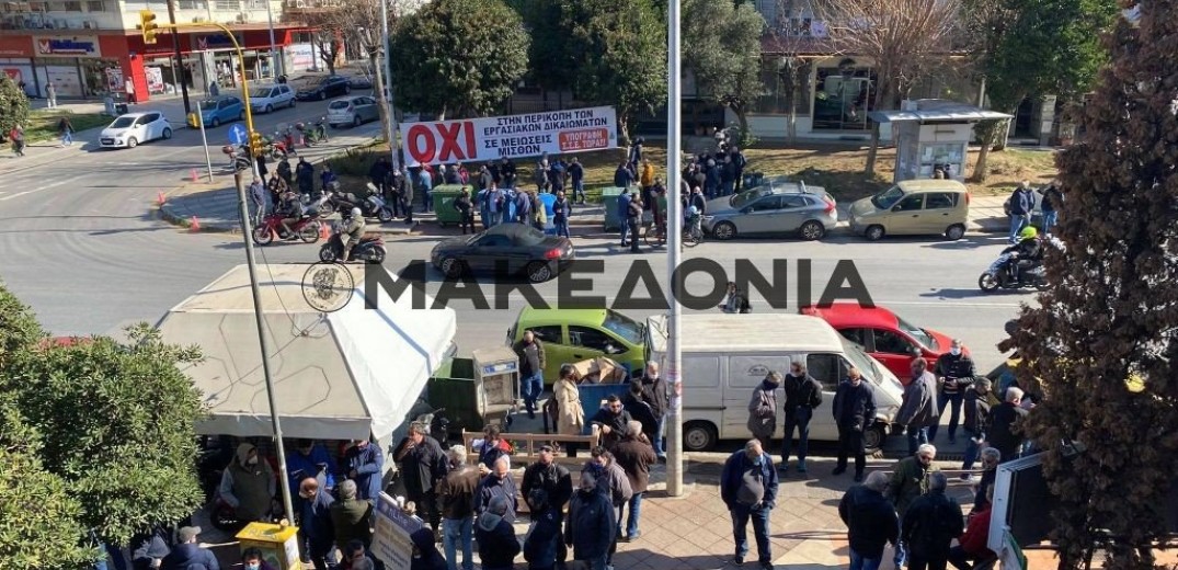 Σε συγκέντρωση διαμαρτυρίας προχώρησαν οι εργαζόμενοι στον ΟΑΣΘ (βίντεο & φωτ.)