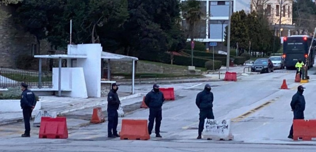 Καταγγέλλει την επέμβαση της ΕΛΑΣ στο ΑΠΘ η ΚΝΕ 