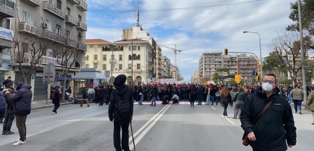 ΕΣΗΕΜΘ: Η σημερινή τακτική της αστυνομίας στο ΑΠΘ, περιόρισε τους δημοσιογράφους