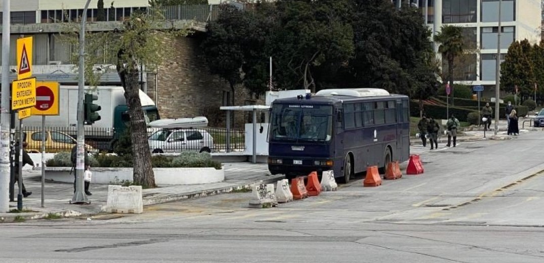 Σε αστυνομικό κλοιό παραμένει το ΑΠΘ-Παρέμβαση του κοσμήτορα της Φιλοσοφικής (Φωτ.)