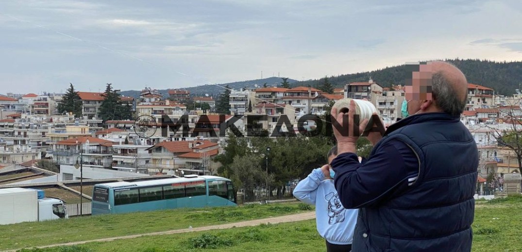 Πετούν από νωρίς οι χαρταετοί στη Θεσσαλονίκη (φωτ.)